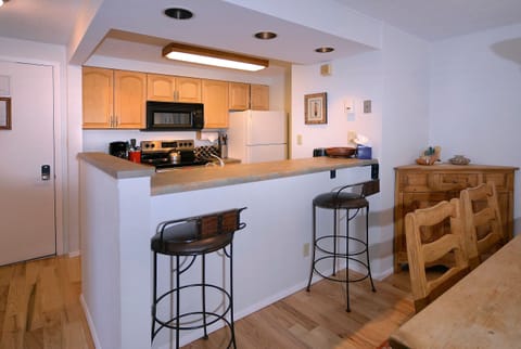 Barstools/kitchen