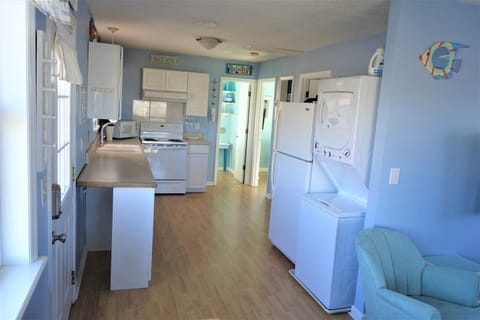 Kitchen and laundry area