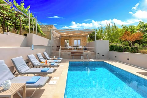 Cretan Breeze Villa | HotelPraxis Group