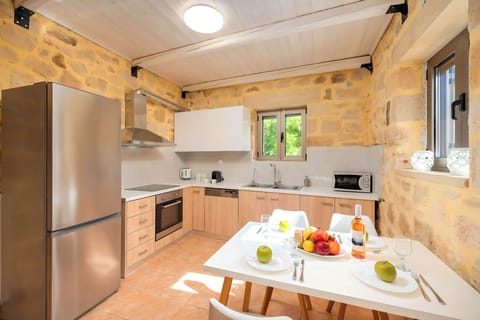 Cretan Breeze Villa | HotelPraxis Group