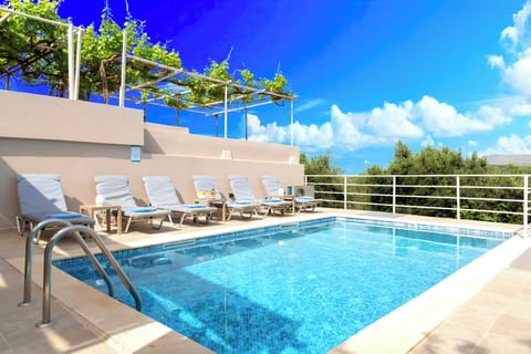 Cretan Breeze Villa | HotelPraxis Group