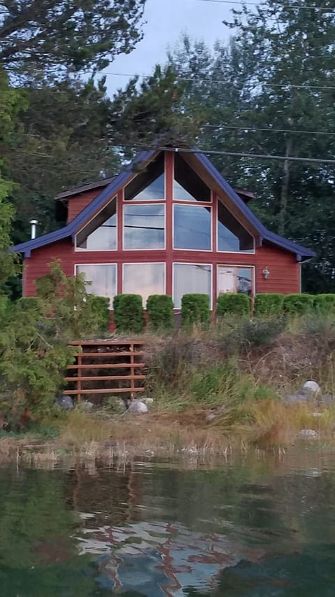 Water front access to  Drayton Harbor, and launch site for kayaks -2 kayaks 