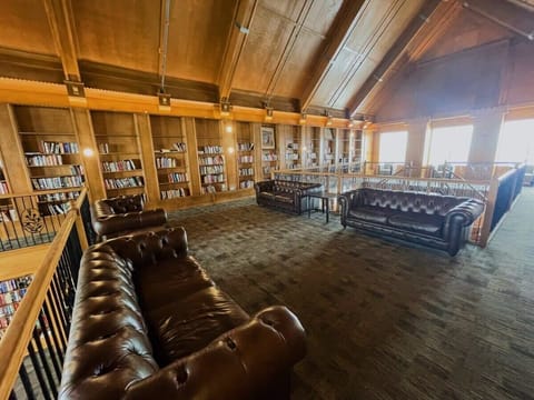 Belle's Library - Shared Space