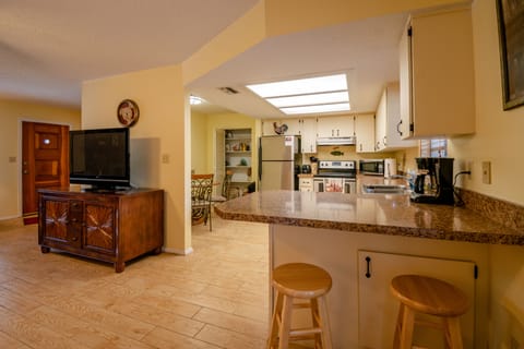 Well equipped kitchen