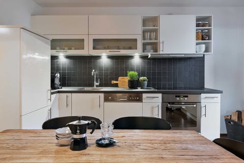 Premium Garden Apartment # 2 - Moving Mountains Boutique Apartments Apartment in Salzburgerland