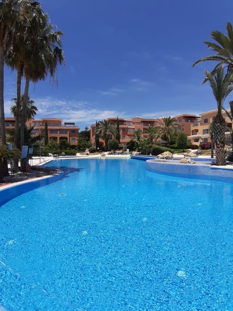 Pool area 