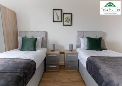 Twin bedroom 