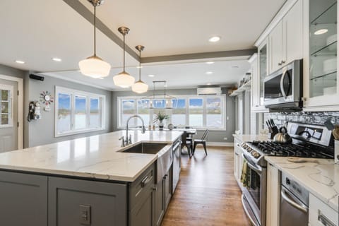 There's never too many cooks in this kitchen.