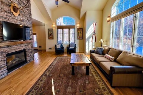 This inviting townhome is the perfect basecamp for your next Teton Valley adventure.