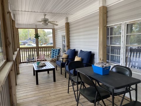 Screen Front Porch Seating