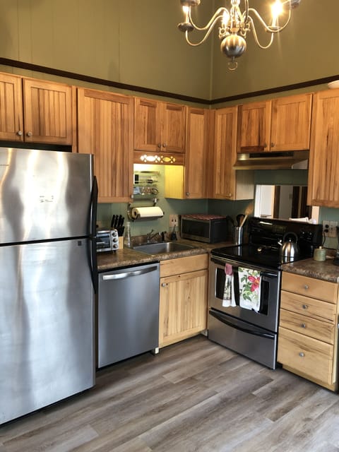 Kitchen has everything you need to cook at home.