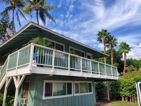 Detached Cottage - Upstairs unit.
Owner resides in separate unit below.