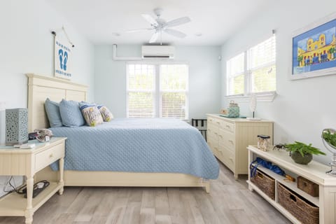 Dream Sleep queen size mattress with Egyptian cotton sheets.