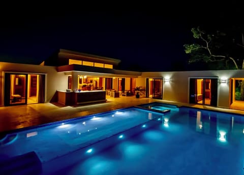 Welcome to✨CASA COCO-PACE✨ Ravine, Superior 5 Master @ Casa Linda
