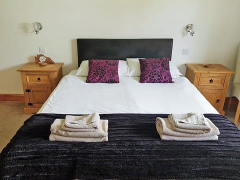 Double bedroom | Pleasant Point, Rosemarkie