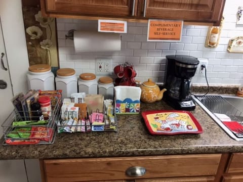 Complimentary Beverage Center 