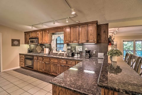 Kitchen | Coffee Maker | Toaster | Spices