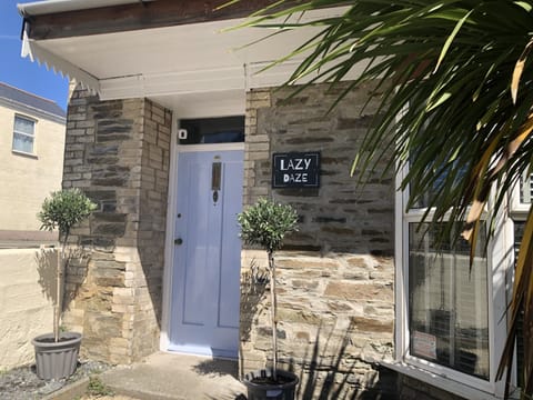 Welcome to Lazy Daze :)