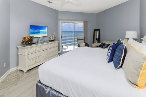 King Bed with a View