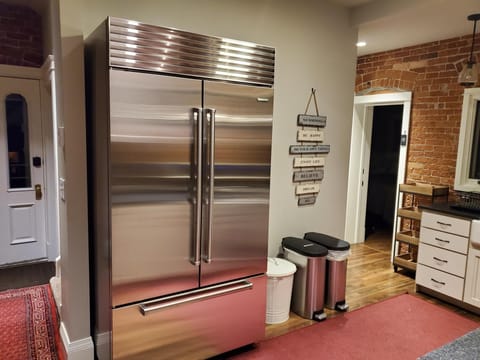 New restaurant grade fridge/freezer