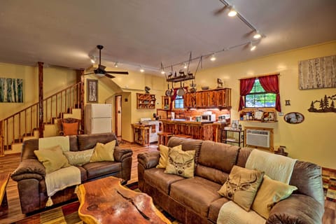 Royal Vacation Rental | 2BR | 1BA | 1,236 Sq Ft | Stairs to Access