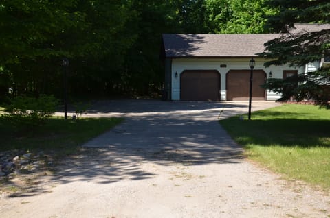 Tons of parking and room for your trailers.