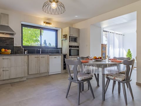 Property, Furniture, Cabinetry, Countertop, Table, Chair, Lighting, Wood, Tap, Interior Design