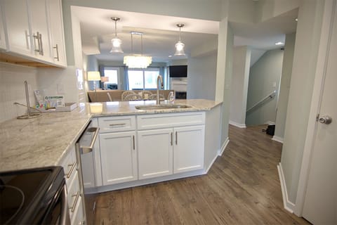 Spacious kitchen for your cooking needs!