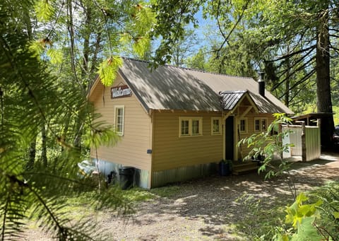 The Lineman's Studio