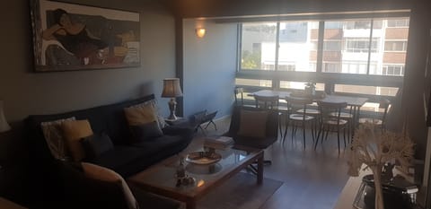 lounge open dining area