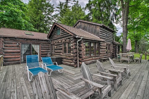 Deck | Outdoor Dining