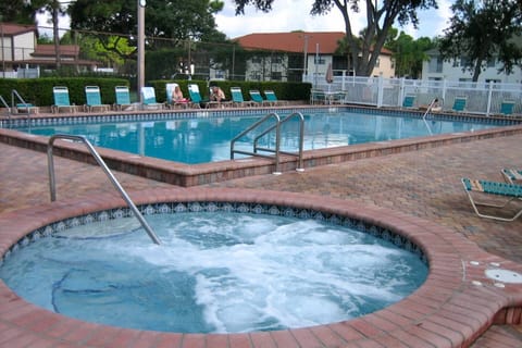 Community Pool and Spa