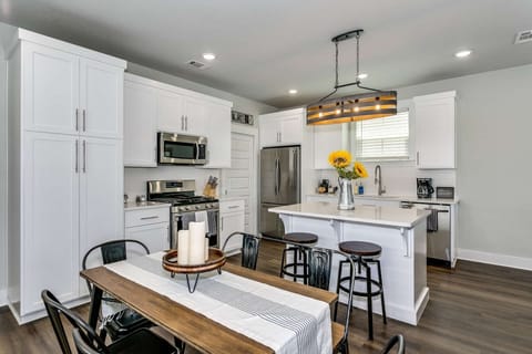 Gorgeous modern kitchen comes fully equipped