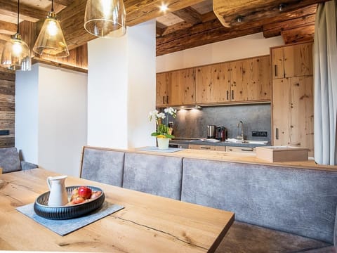 Chalet-apartment Aberg - Christernhof Farm Stay in Salzburgerland