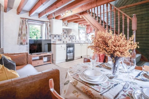 The Granary - 1 Bedroom Cottage - Saint Florence (22424)