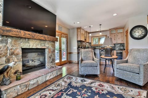 Mountain Crest Living Room with Cozy Fireplace