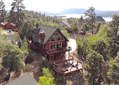 Cabin at the top of Castle Glen with amazing views