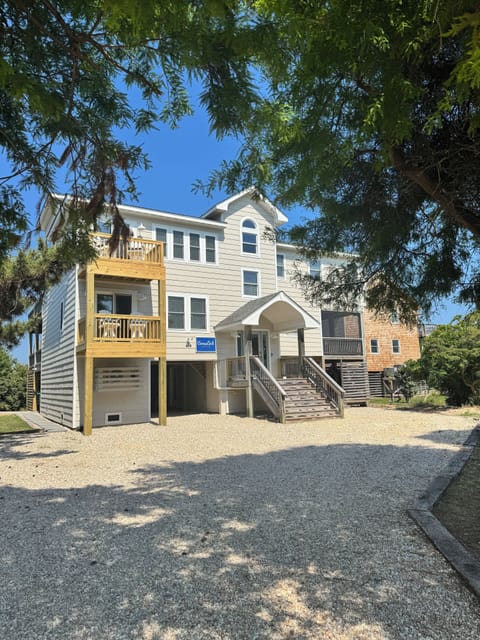  Newly renovated in ‘26, Coastal Cottage now features two west facing decks!