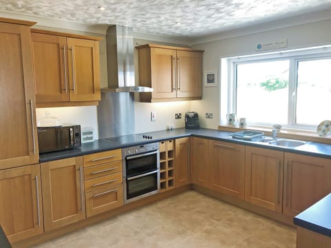 Kitchen | Silyn, Aberdaron