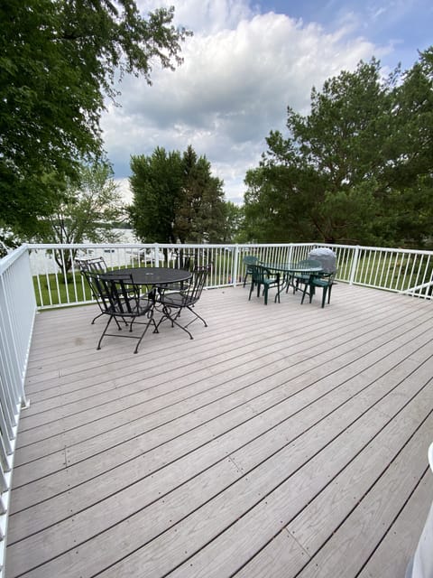 Huge deck for relaxing and enjoying the view