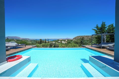 Located on the hillside above the village of Almirida, Eloa Luxury Villa is bathed in the sun-drenched beauty of the Cretan coast and designed for relaxation and indulgence