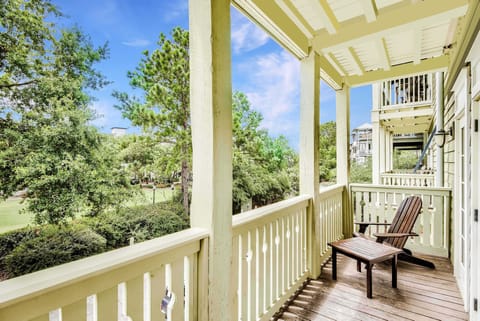 30A LUXURY VACATIONS presents… Percy's Flat - Escape to this newly-remodeled retreat in the heart of Rosemary Beach, where your private balcony overlooks the concerts and activities of St. Augustine Green