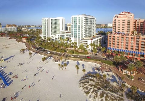 Wyndham Clearwater Oceanfront Presidential Condo, onsite Spa, across from Beach Resort in Clearwater Beach