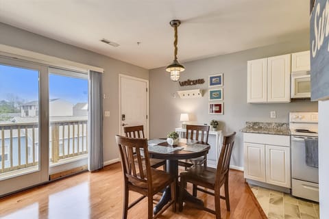 Main Level,Dining Area,