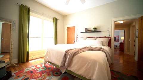 Master bedroom with KING