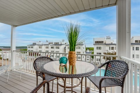 Osage Beach Vacation Rental | 2BR | 2BA | 1,188 Sq Ft | Steps to Enter