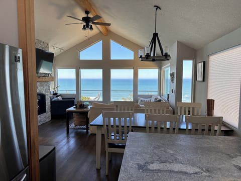 Living room from the kitchen - still that amazing view.