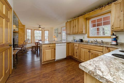 Fully-Equipped Kitchen with Bar