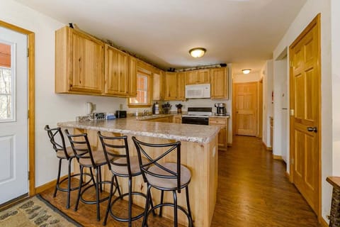 Fully-Equipped Kitchen with Bar