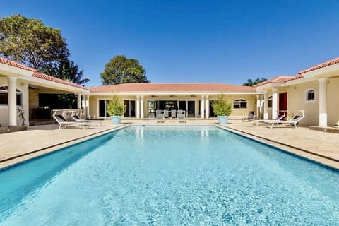 Welcome to✨CASA COCO-BRISA✨ Premium 6 Master @ Casa Linda